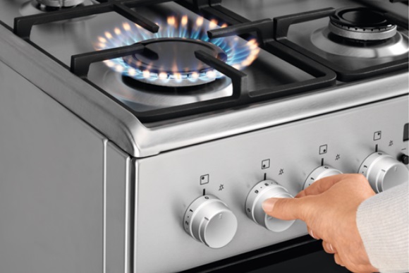 Kuchenka gazowa w kuchni - zasady montażu i bezpiecznego użytkowania
